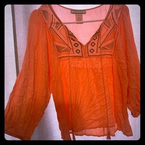 Flying tomato flowy top